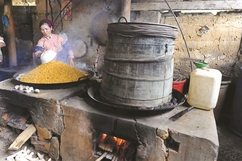 Lò nấu Rượu ngô Thiên Hương bản địa gốc